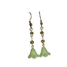 Load image into Gallery viewer, Flower Dangle Earrings